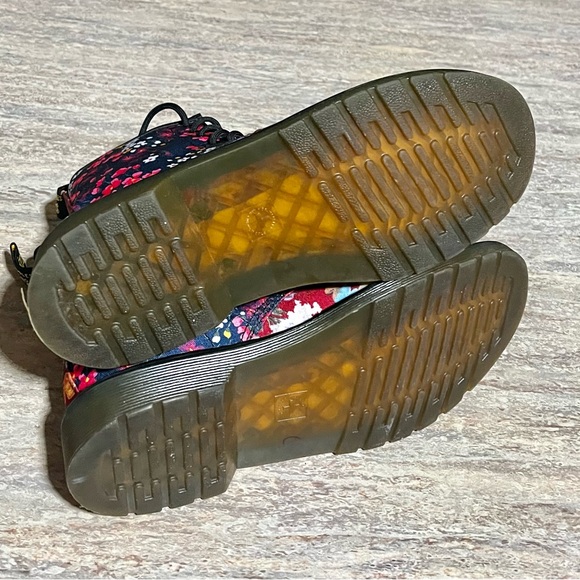 Dr. Martens Delaney floral multicolored ankle combat boits - Picture 16 of 16